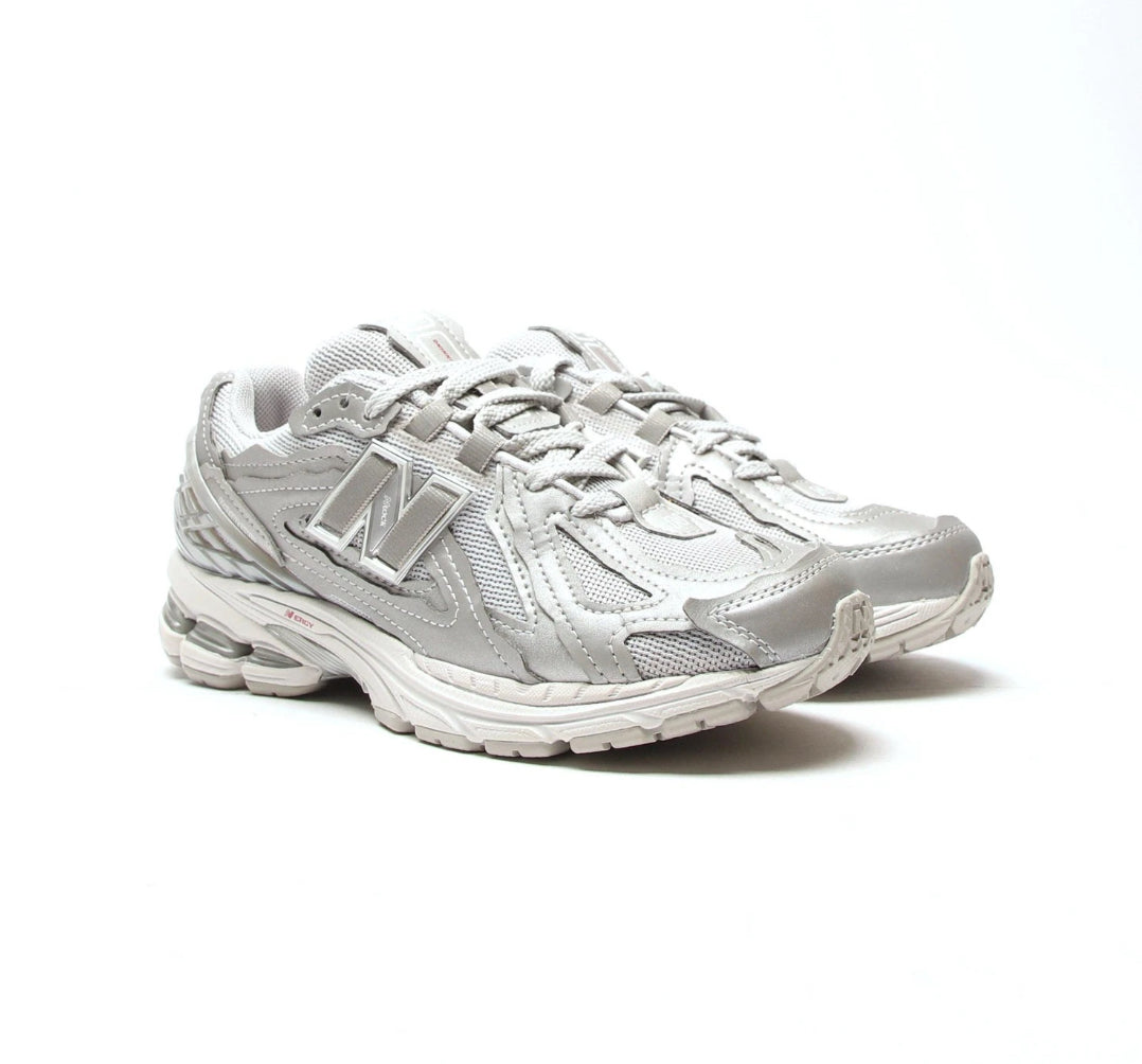 NEW BALANCE 1906D Women's Pure Silver☑️