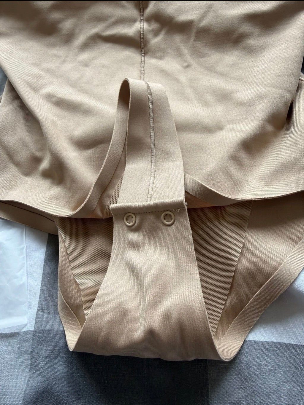 SKIMS Ultimate Push Up Thong Bodysuit, Clay, Size Small, BNWT ✅