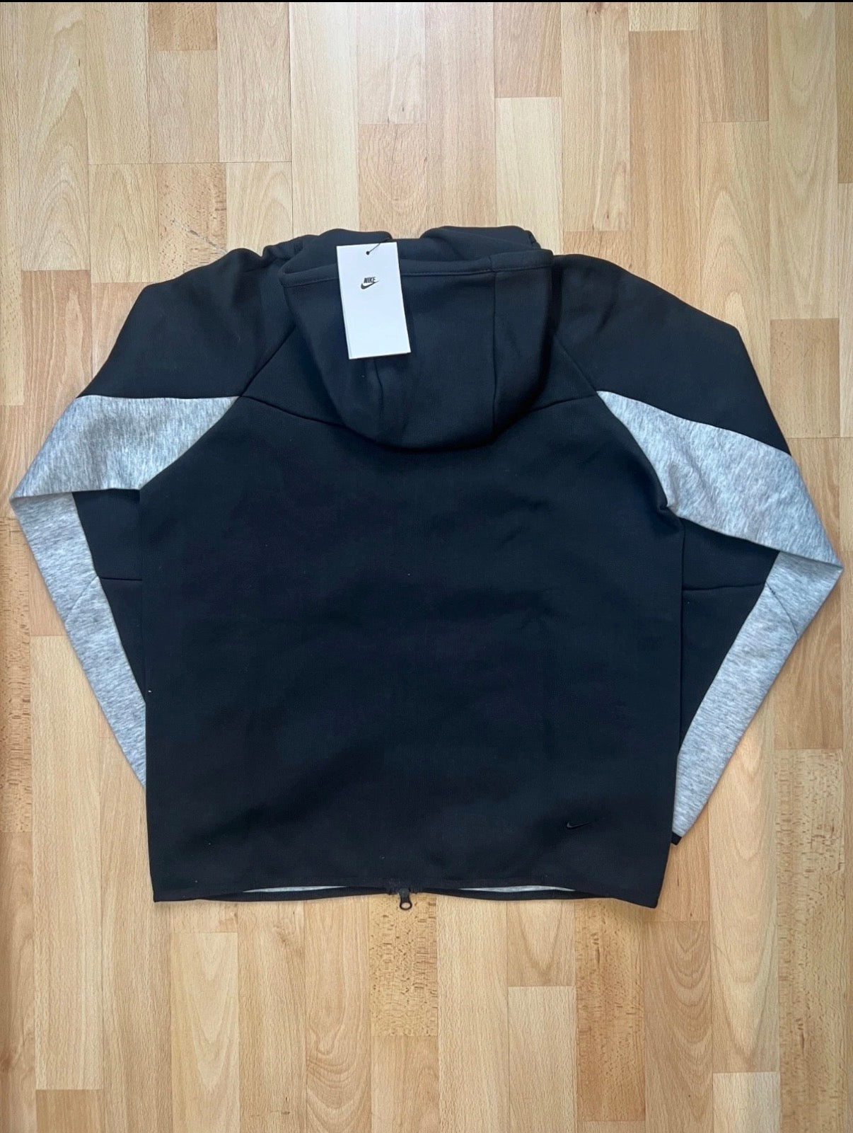 NIKE Tech Tracksuit - New Season - Black & Grey - Multiple sizes  - ⚫️☑️