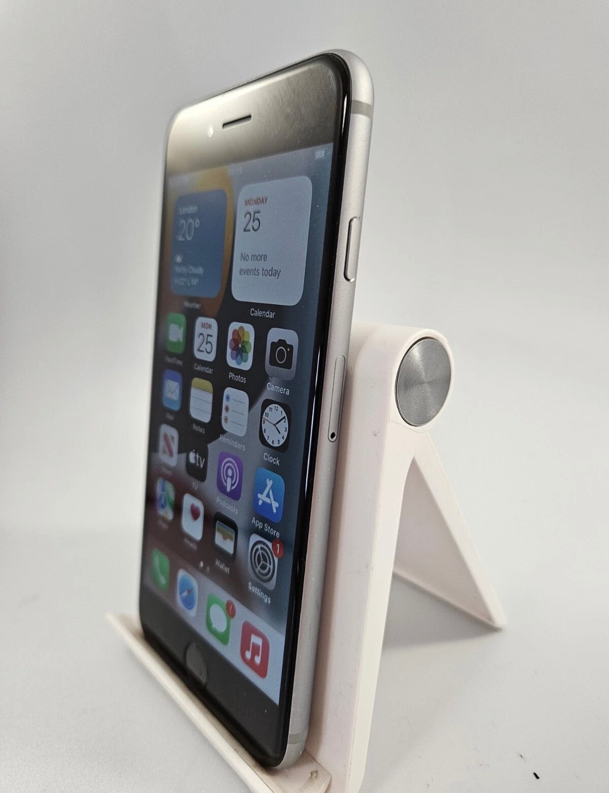 Apple iPhone SE Gold Unlocked 32GB 2GB RAM 4" IOS Touchscreen Smartphone - used🏴