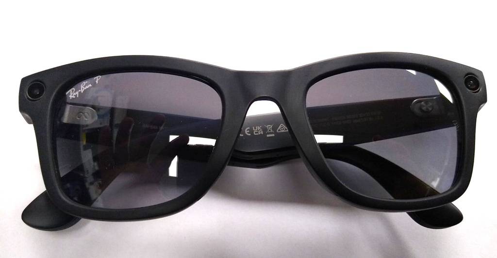 RAY-BAN Meta Wayfarer Glasses, Matte Black, Polarized Gradient Graphite - used 🏴☑️