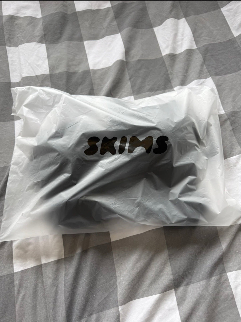 SKIMS Ultimate Push Up Thong Bodysuit, Onyx, Size Large- BNWT✅