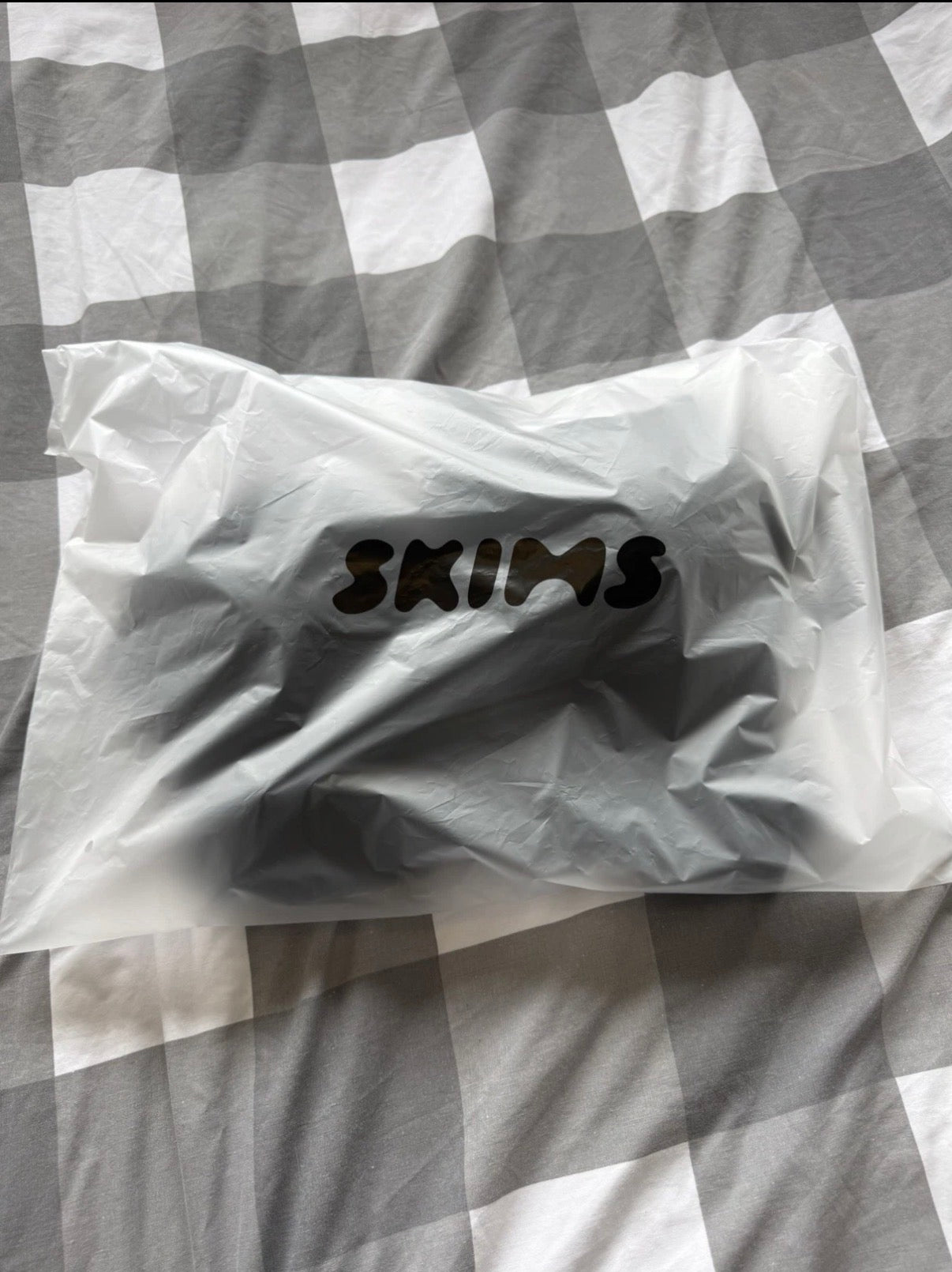 SKIMS Ultimate Push Up Thong Bodysuit, Onyx, Size Large- BNWT✅