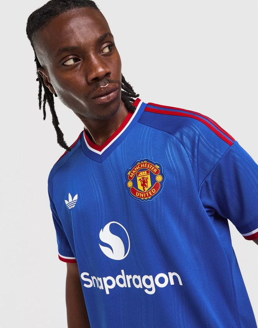 *Sale* - Manchester United (away) 26/27