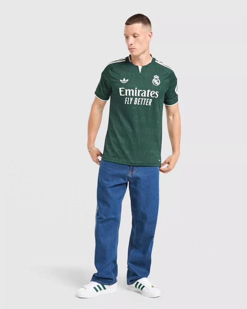 *Sale* - Real Madrid (away) 26/27
