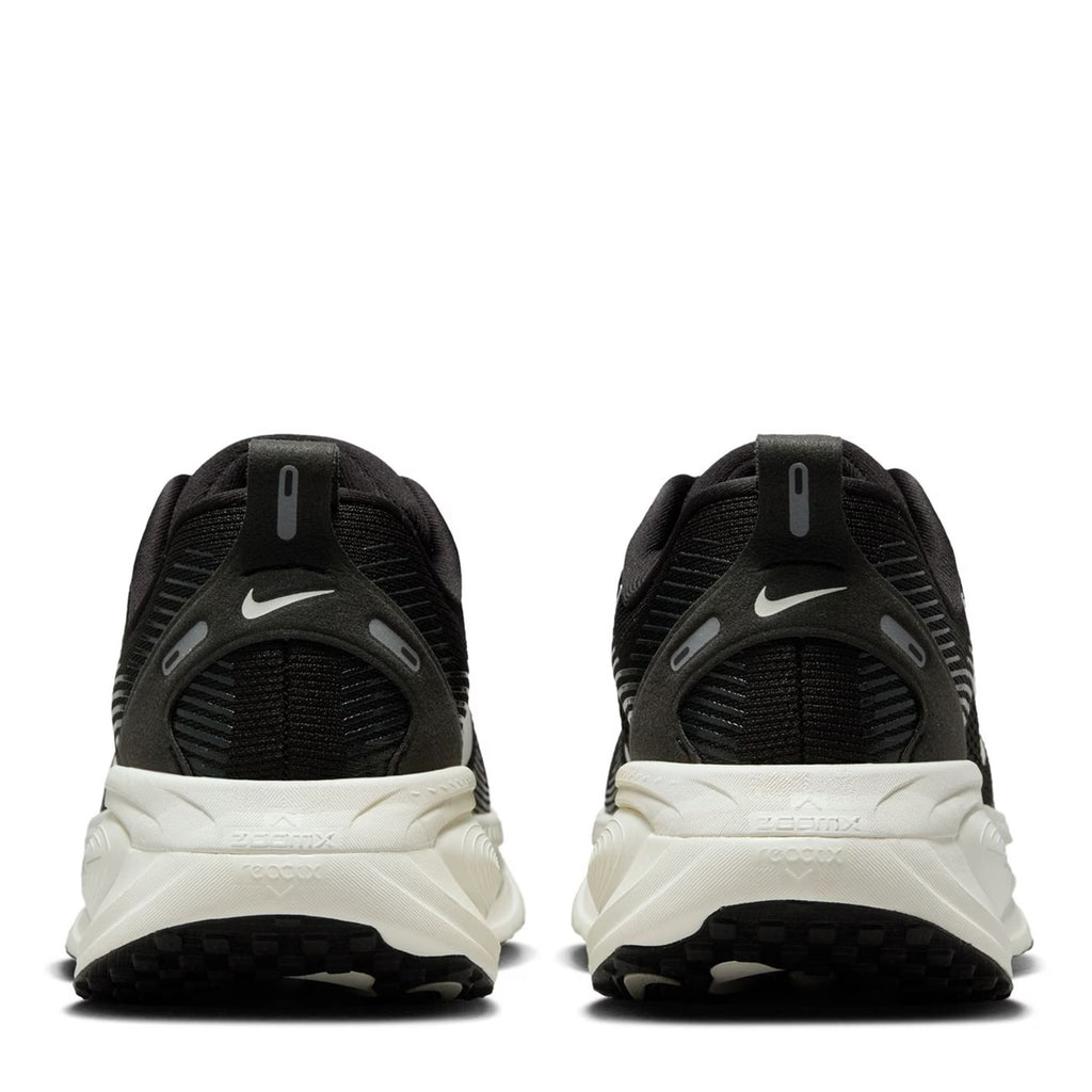 Nike Vomero 18 Running Trainers - Black/White - New📲