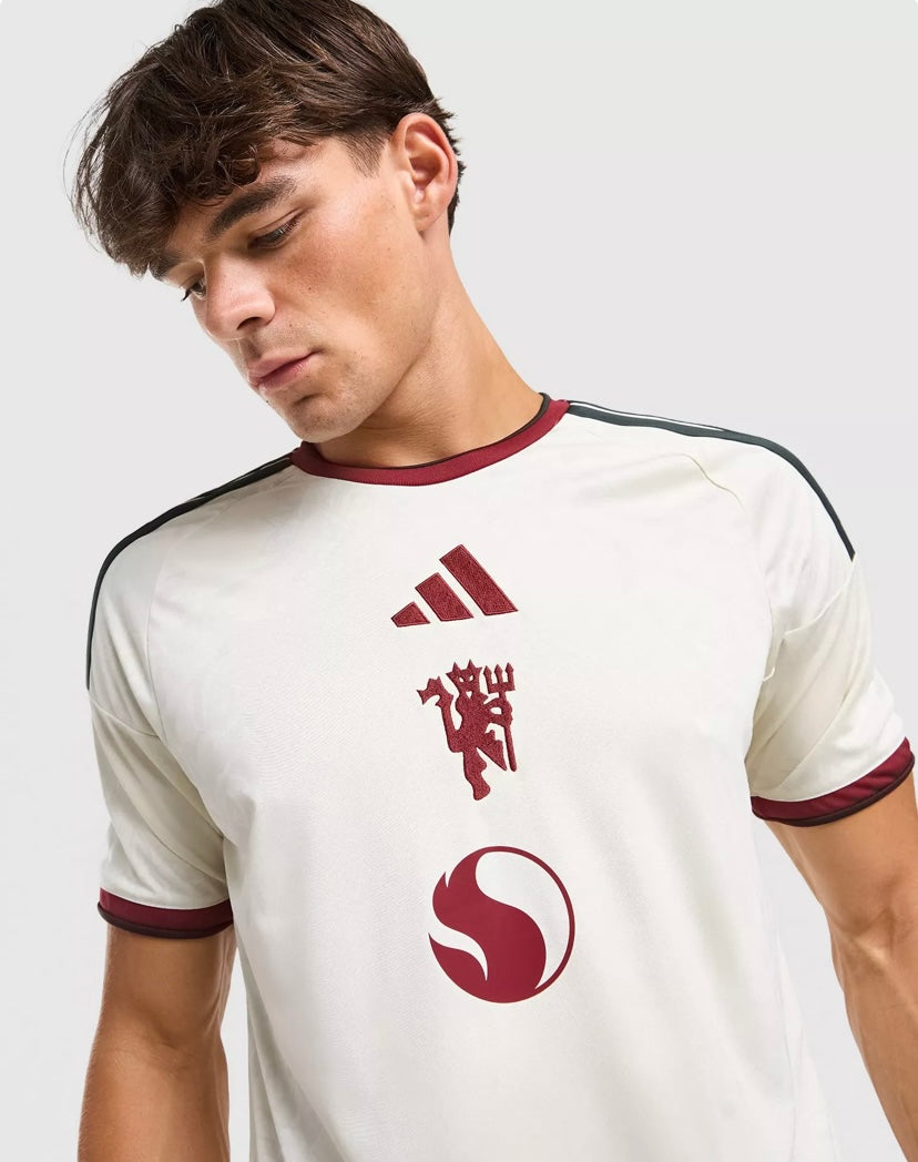 *Sale* - Manchester United (third) 26/27