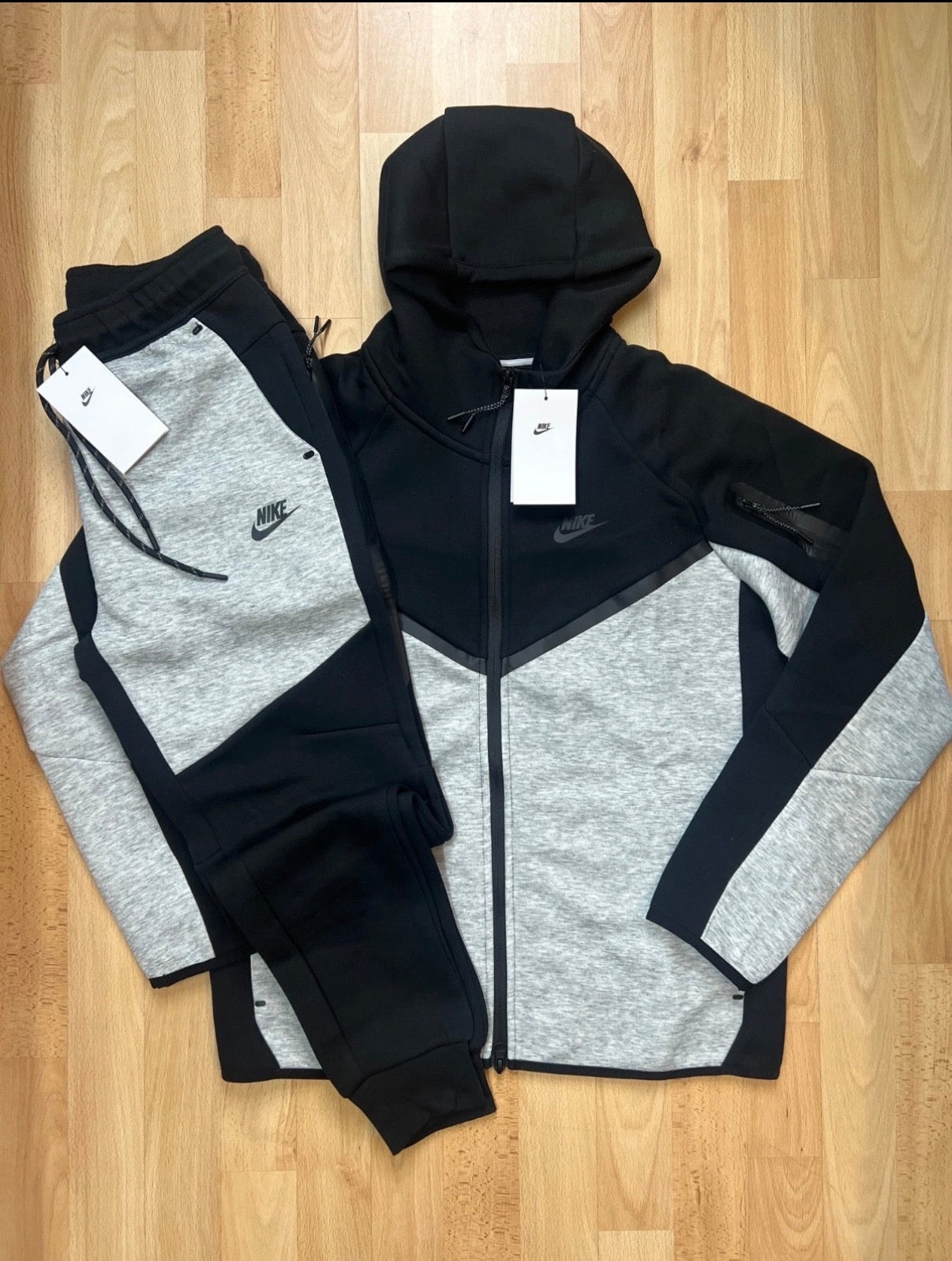 NIKE Tech Tracksuit - New Season - Black & Grey - Multiple sizes  - ⚫️☑️