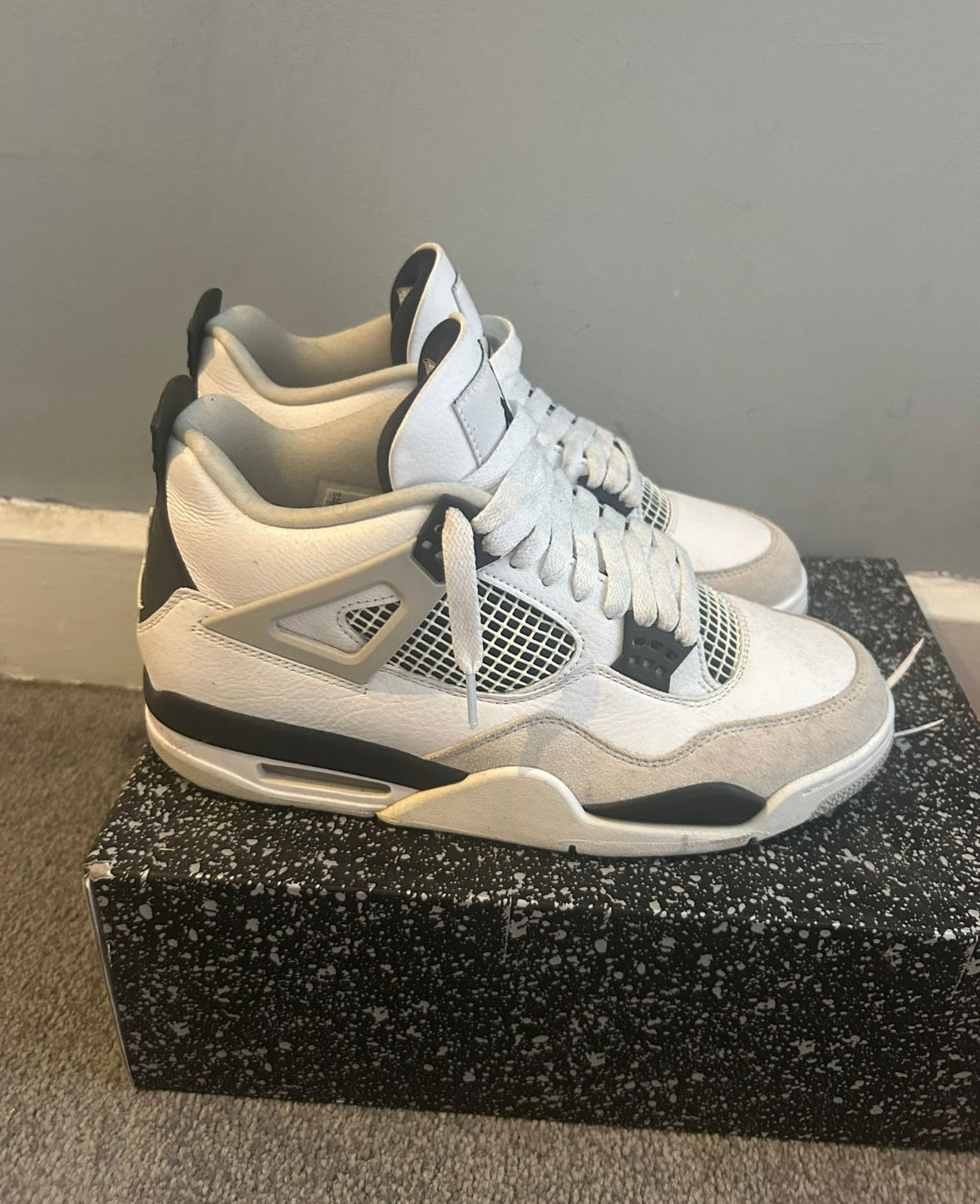 AIR JORDAN 4 MILITARY BLACK