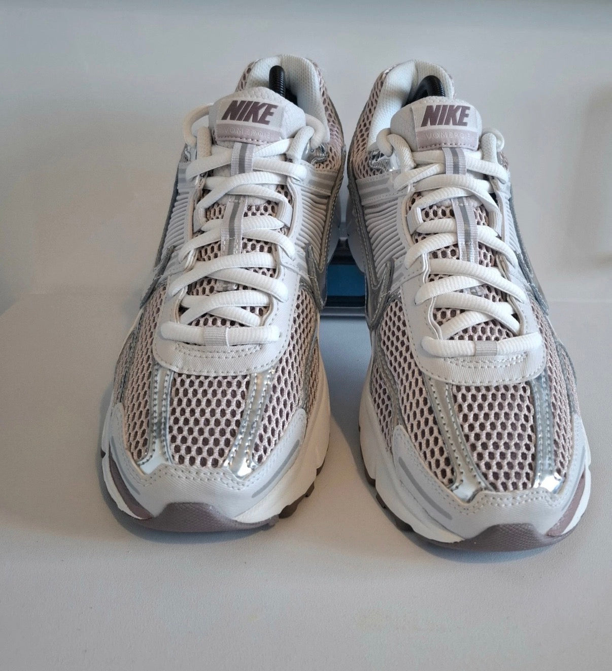 Nike Zoom Vomero 5..UK Size 8.5 (white laces)☑️🏴