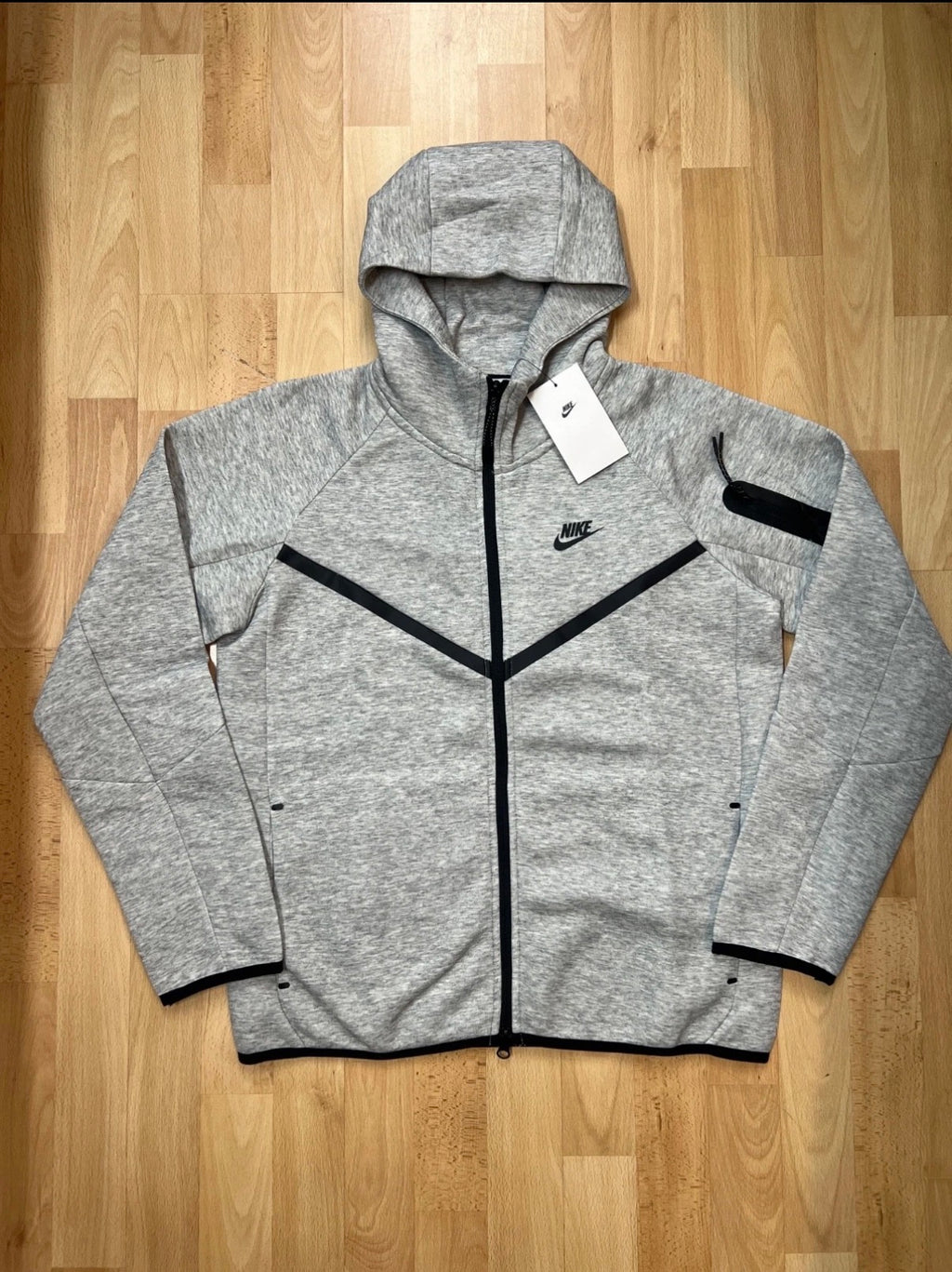 NIKE Tech Tracksuit - New Season - Black & Grey - Multiple sizes  - Authentic⚫️☑️