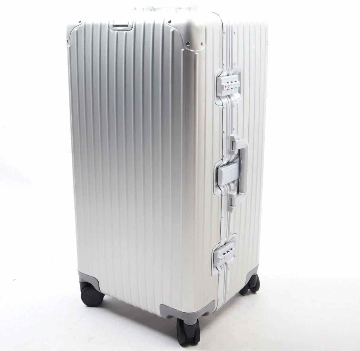 30" Premium Full Aluminium Suitcase Trunk Style Check In Spinner Case - Silver