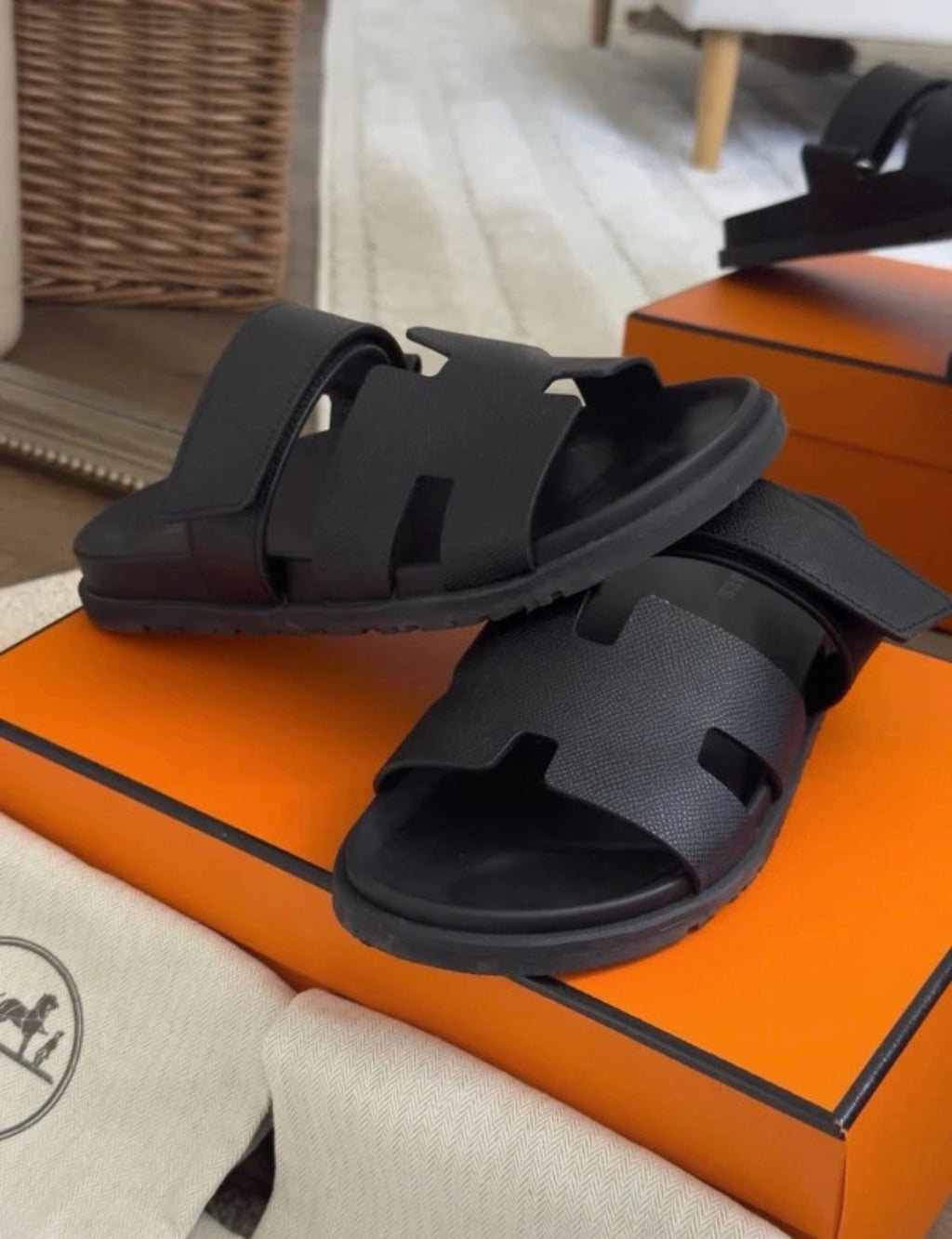 Hermès Chypre Sandals Black - EU 40 Box & Dust Bags - Rare⚫️☑️