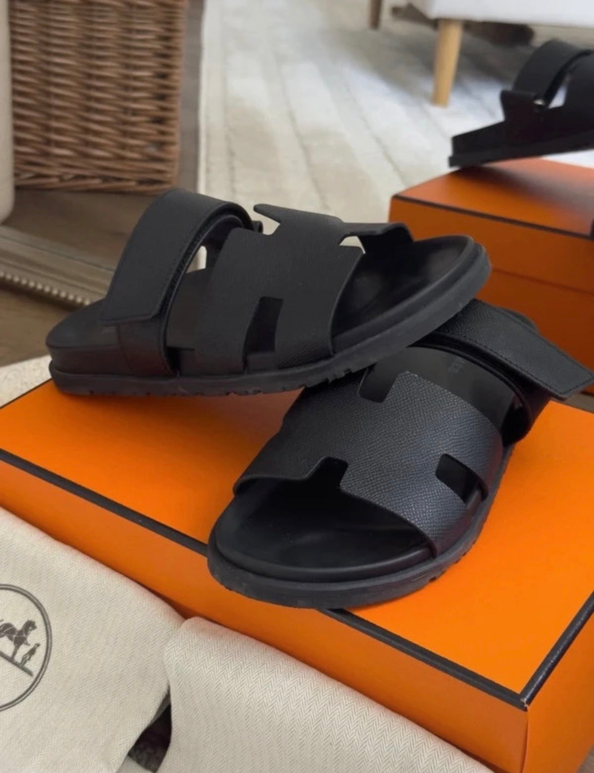 Hermès Chypre Sandals Black - EU 40 Box & Dust Bags - Rare⚫️☑️