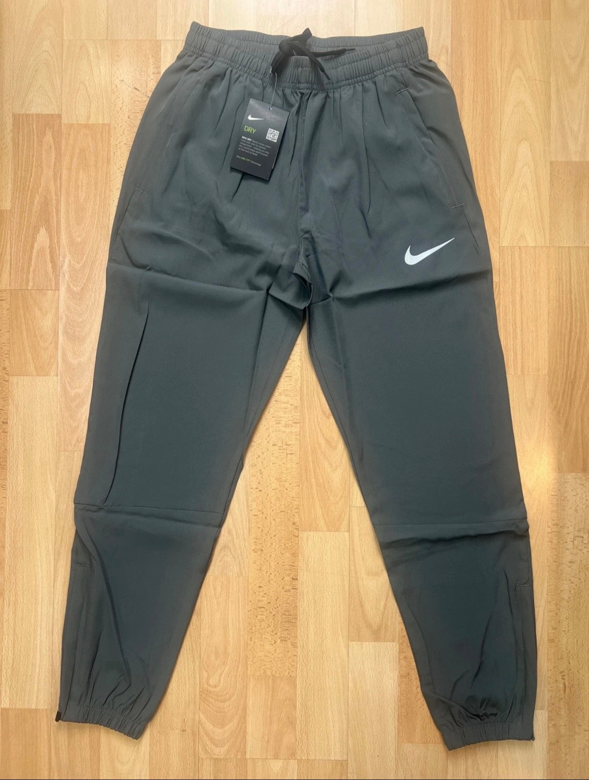 Nike Miller Windbreaker Runner Full Tracksuit Set S-M-L⚫️