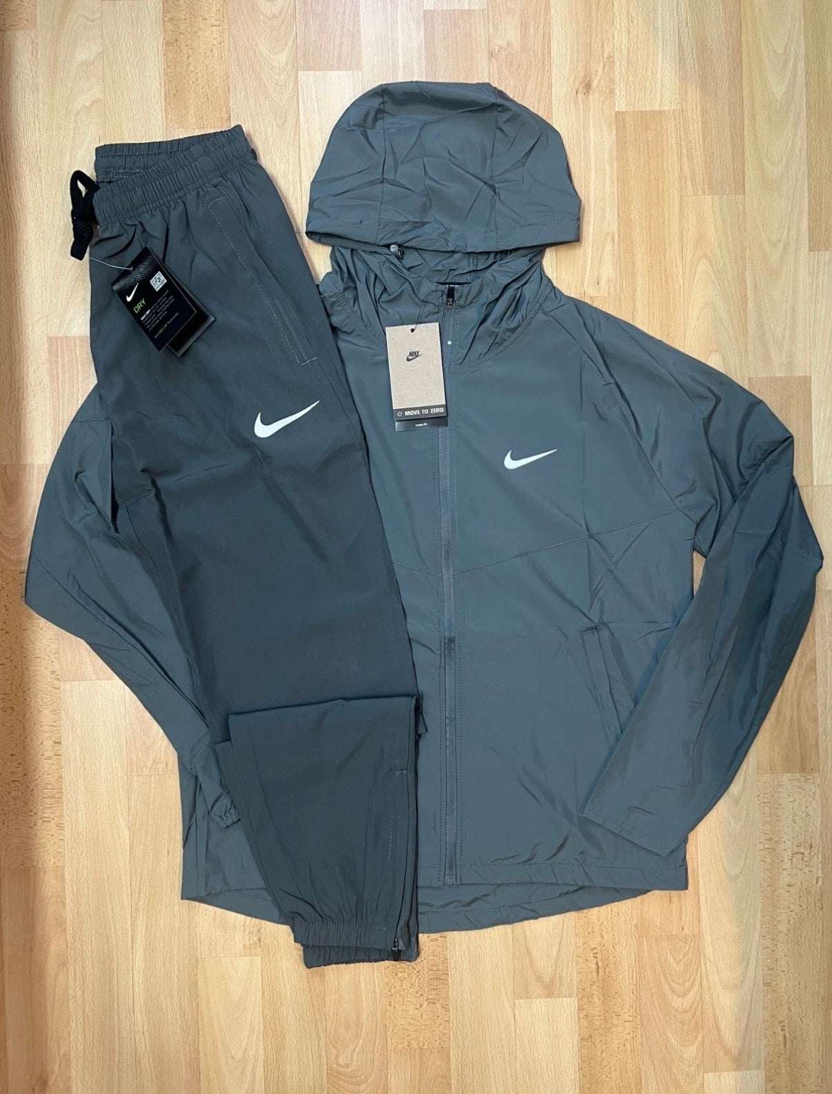 Nike Miller Windbreaker Runner Full Tracksuit Set S-M-L⚫️