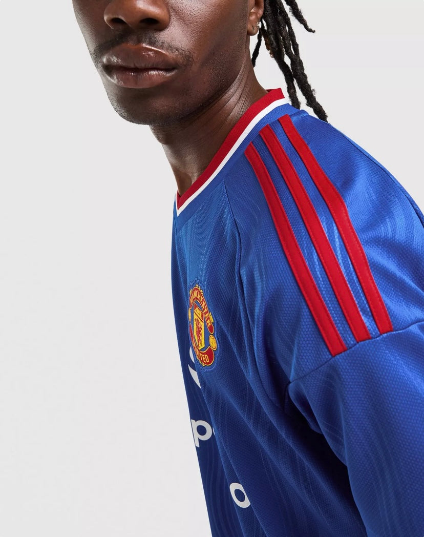 *Sale* - Manchester United (away) 26/27
