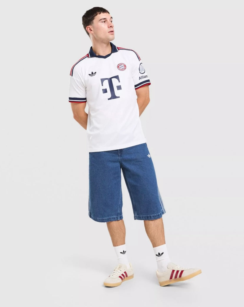 *Sale* - Bayern Munich (away) 26/27