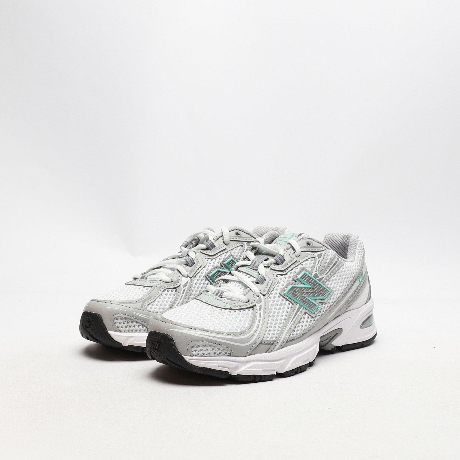 NEW BALANCE 740 White Trainers - New 🏴