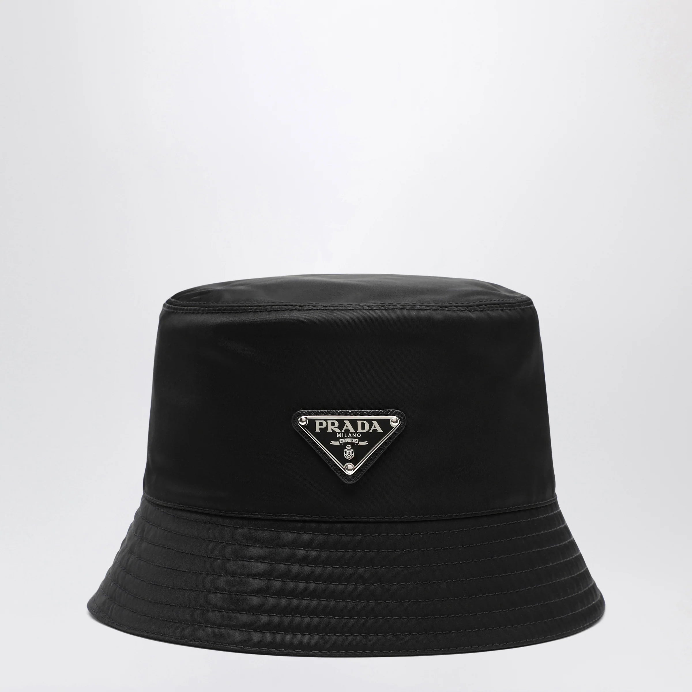 Prada Bucket Hat - One size 🔌