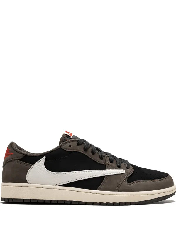 JORDAN x Travis Scott Air Jordan 1 Low sneakers “ Mocha”📲