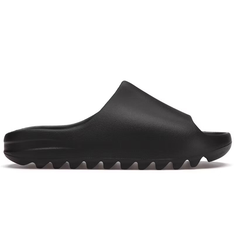 Adidas YZY slides Size - 9.5 ⭐️