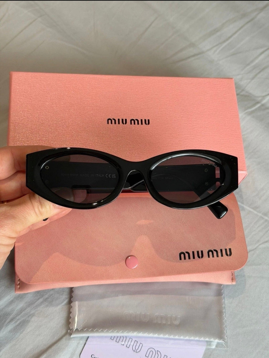 Miu Miu Women’s Sunglasses⚫️☑️