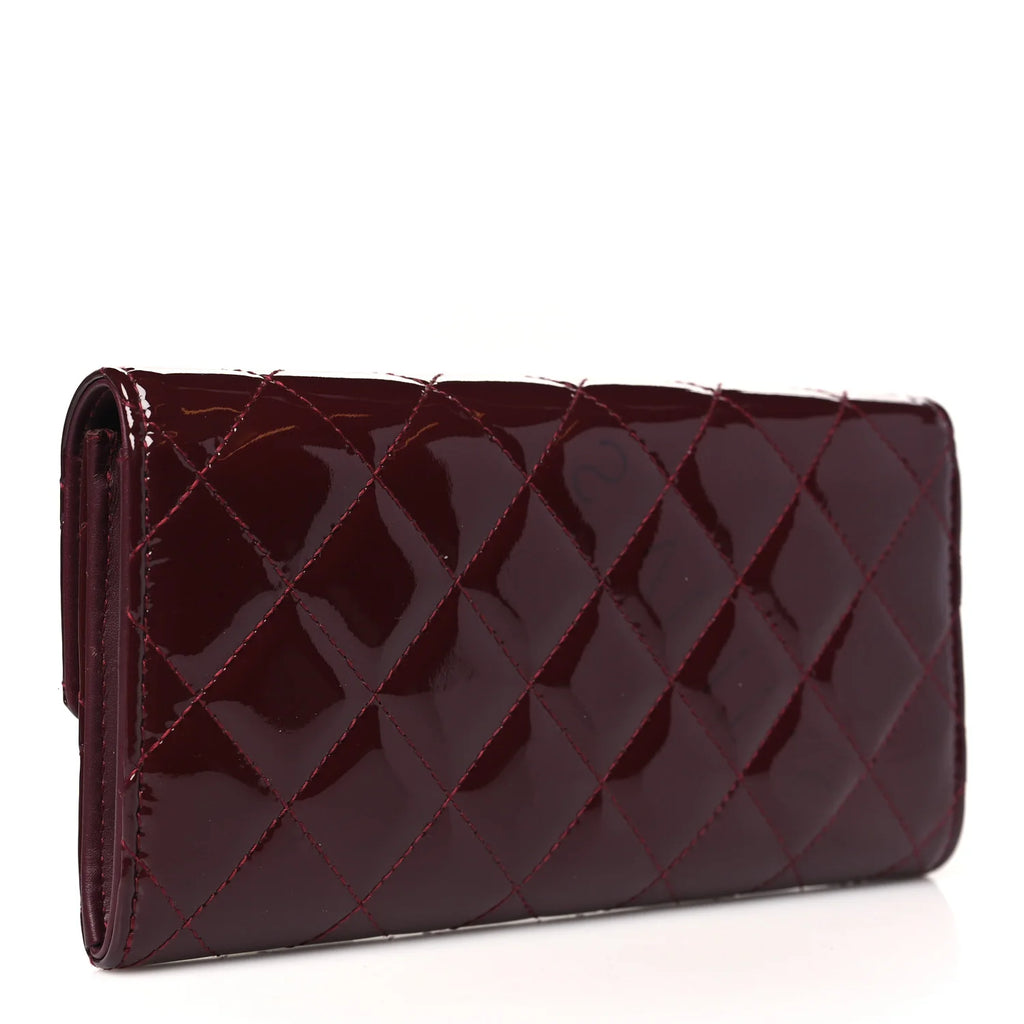 Genuine Chanel Timeless Classic leather quilted wallet on chain, shoulder bag, crossbody - Pre owned 🏴