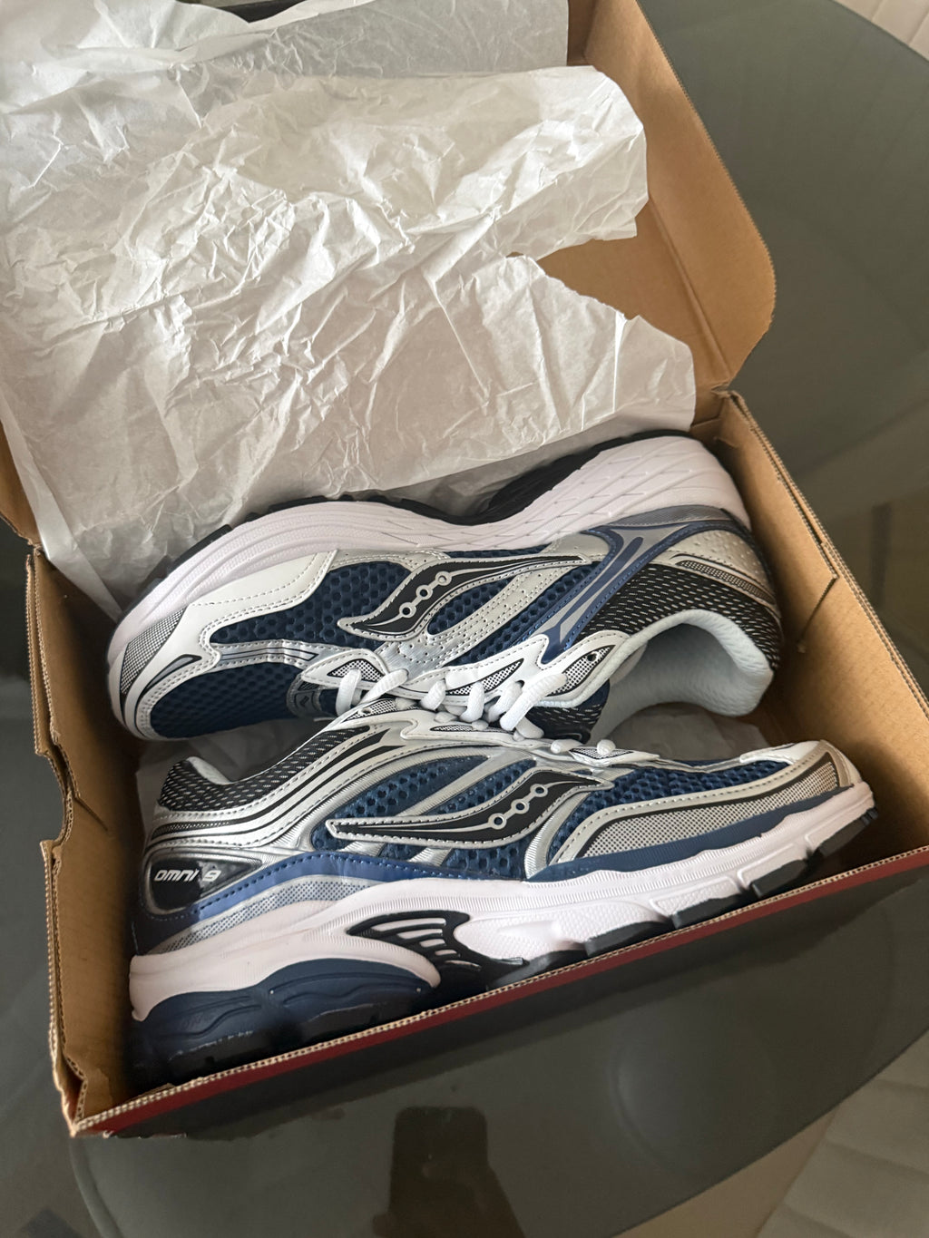 Saucony Omni 9 - Deep Navy UK8.5