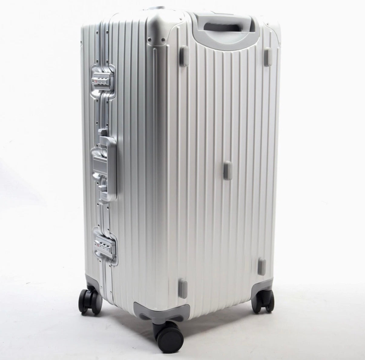 30" Premium Full Aluminium Suitcase Trunk Style Check In Spinner Case - Silver