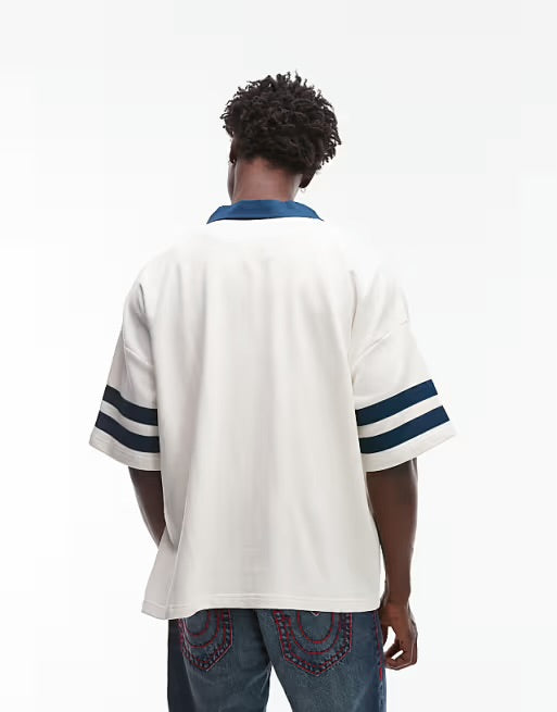 True Religion oversized contrast collar detail motif sports top in cream ⚫️☑️