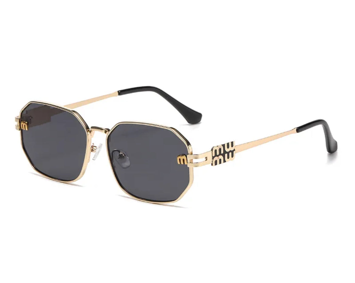 Miu Miu Black and Gold Fashion Sunglasses🏴☑️