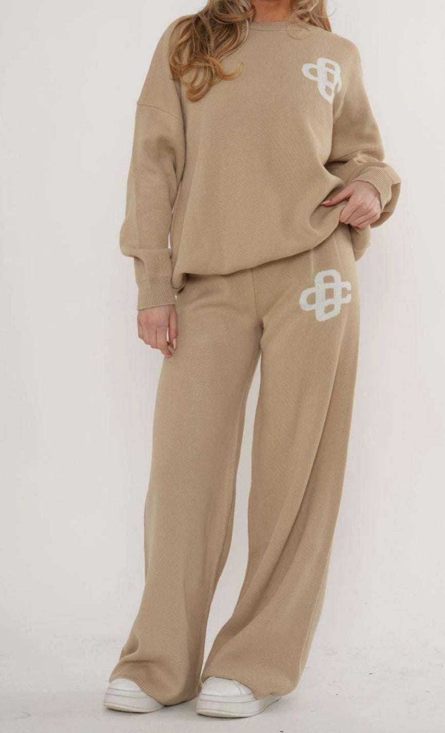 Womens Tracksuit Oversized Logo Sweatshirt & Wide Leg Joggers 2 Pcs Co-Ord Set