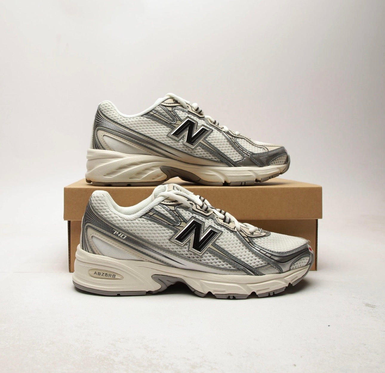 NEW BALANCE 740 Women's White
