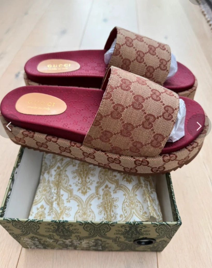 Gucci platform slide sandals☑️