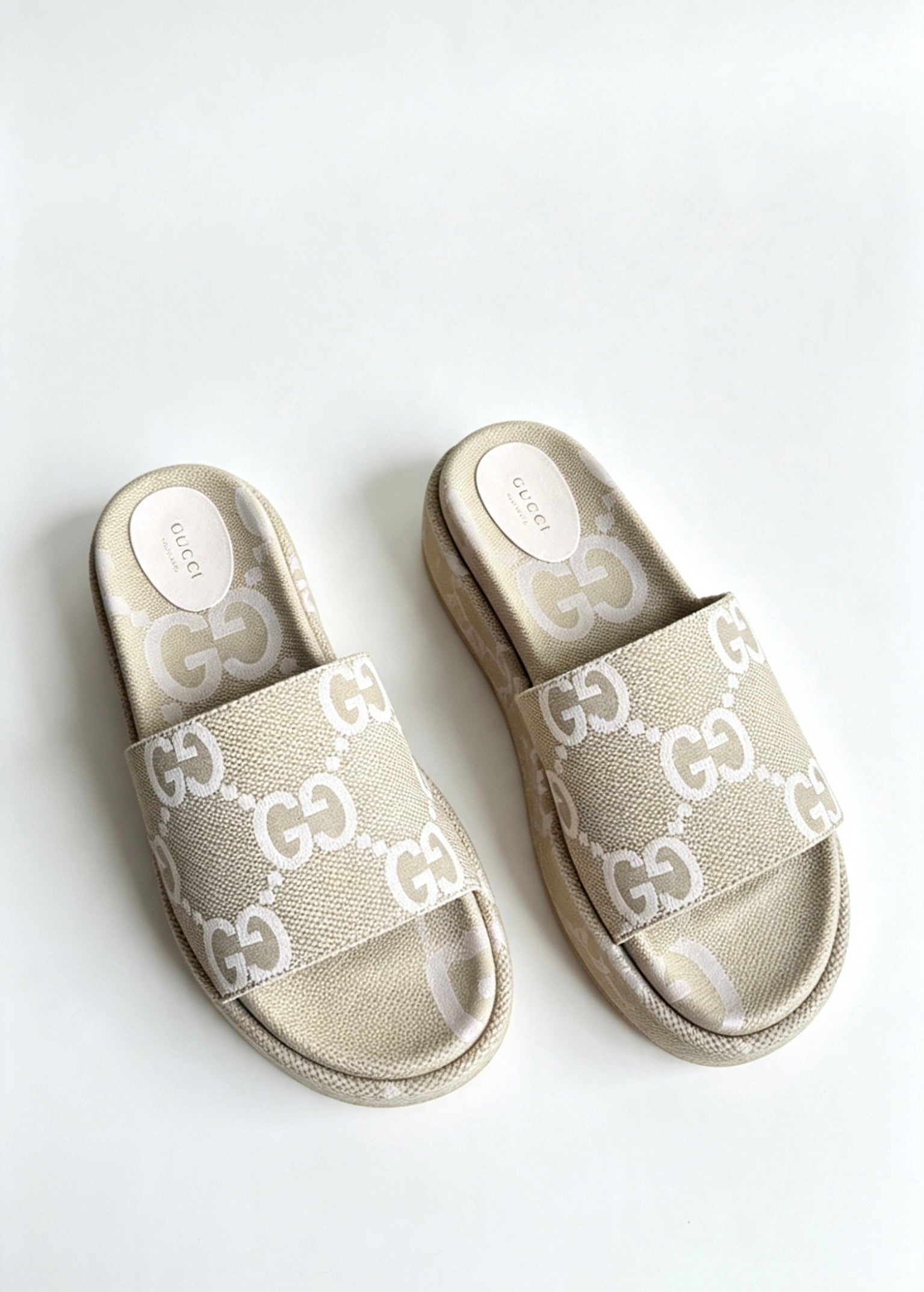 Gucci Monogram Sliders Size -7