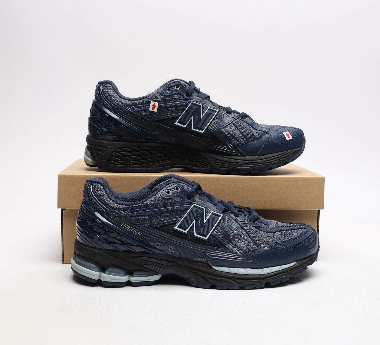 NEW BALANCE 1906R Men's Blue Trainers