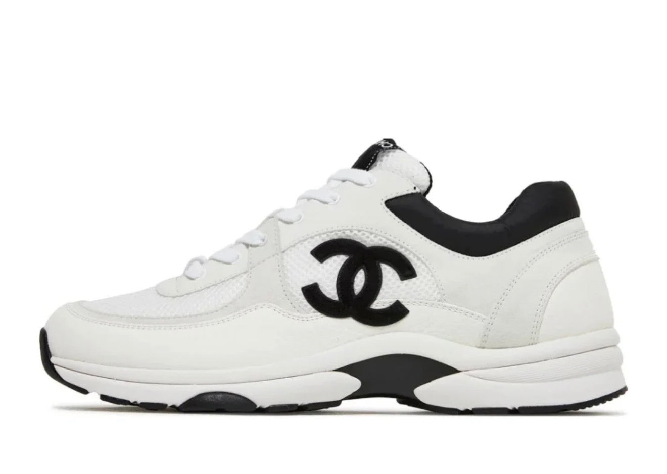 CHANEL RUNNER WHITE + FREE GOYARD CARD HOLDER