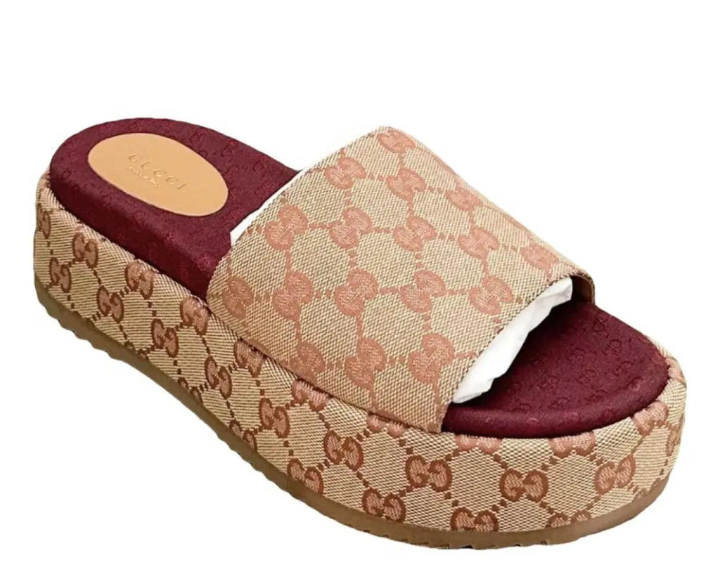 Gucci platform slide sandals☑️