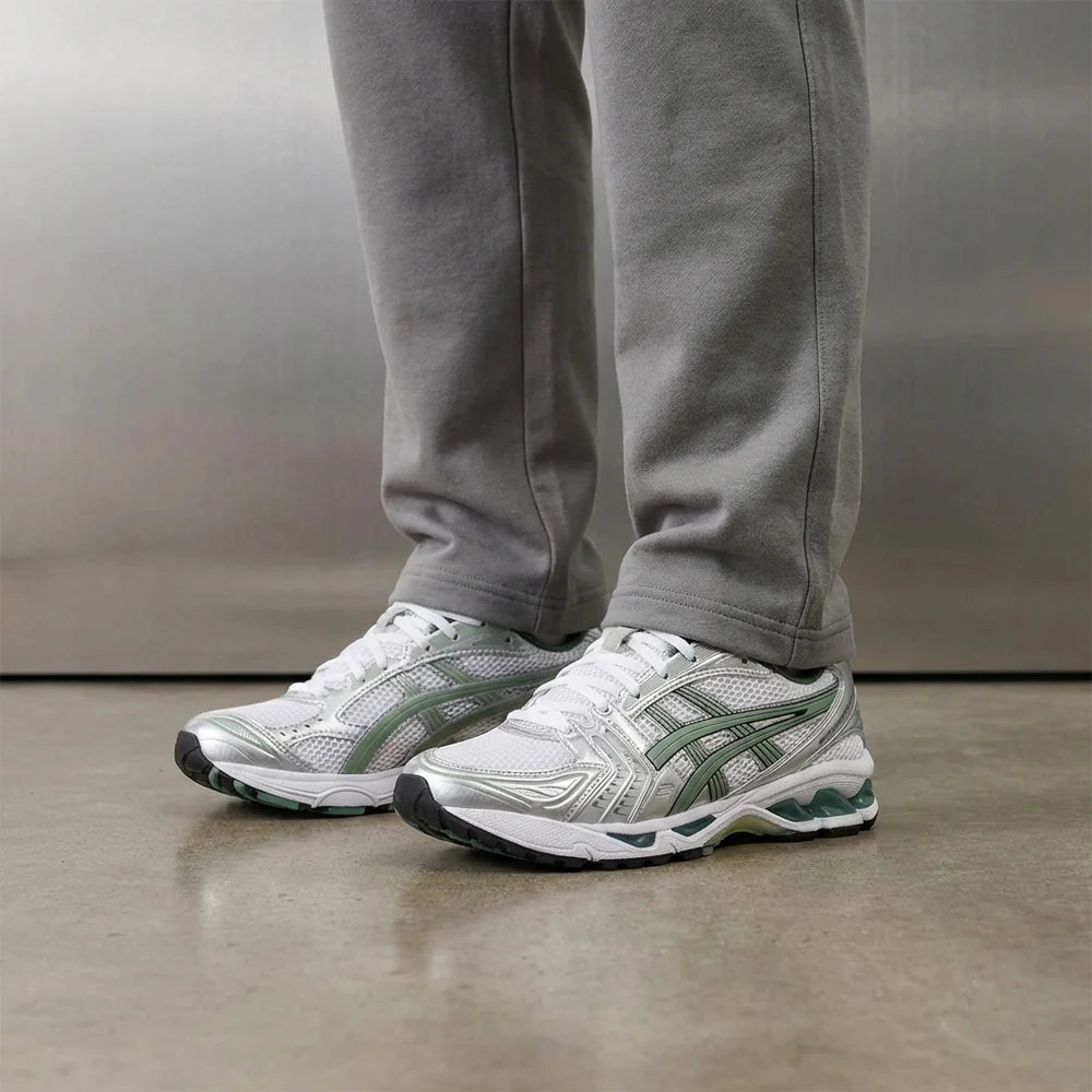 Asics Gel Kayano 14 - UK7