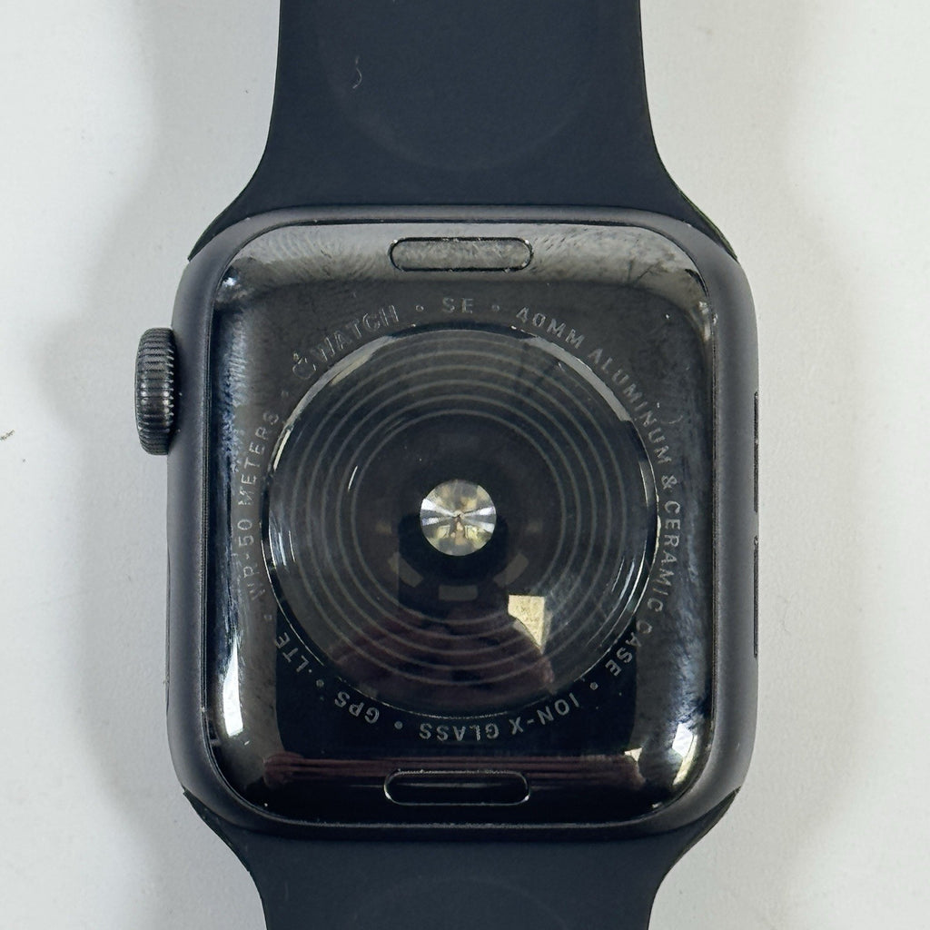Apple Watch SE 1st Gen Space Grey GPS + Cellular, 40mm - used 🏴