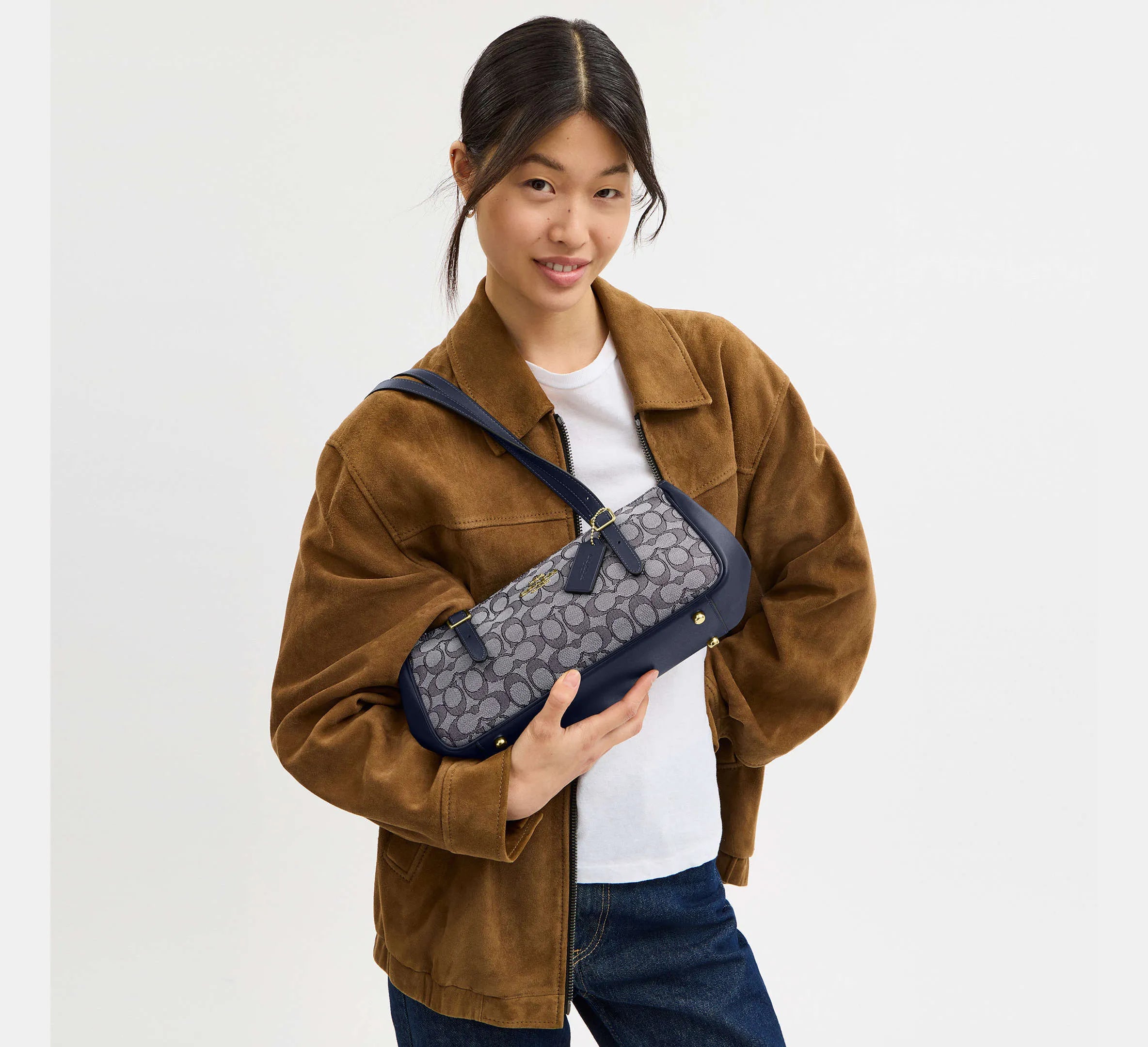 Coach Asher Shoulder Bag In Signature Jacquard - New 📞