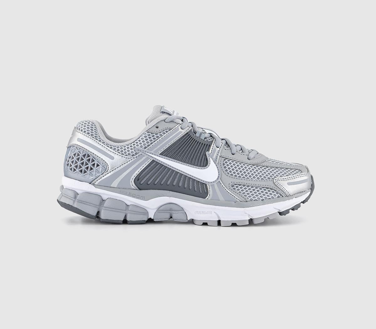 Nike Zoom Vomero 5 - Silver Grey - Multiple Sizes