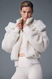 Alo Yoga Foxy Sherpa Jacket Ivory