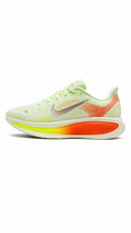 Nike Vomero 18