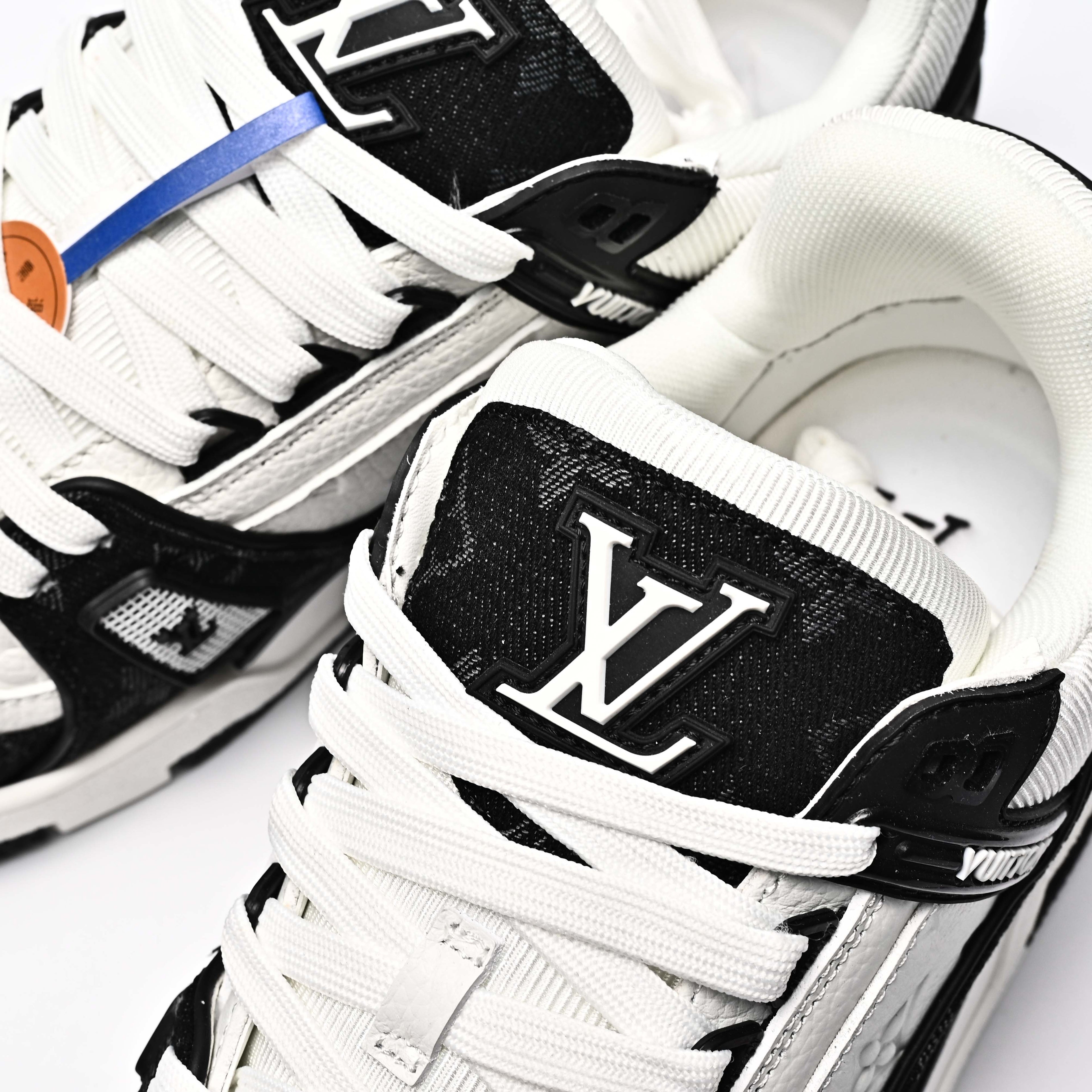 LV Trainer - Black
